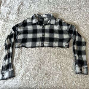 Cropped black-and-white flannel